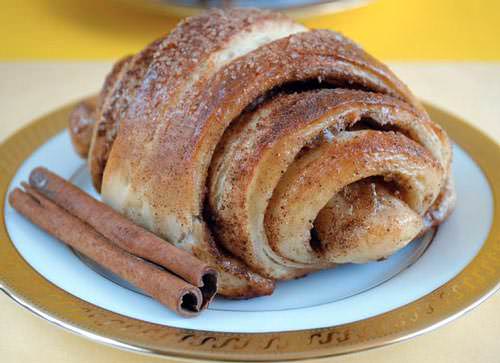 Булочки с корицей глазированные