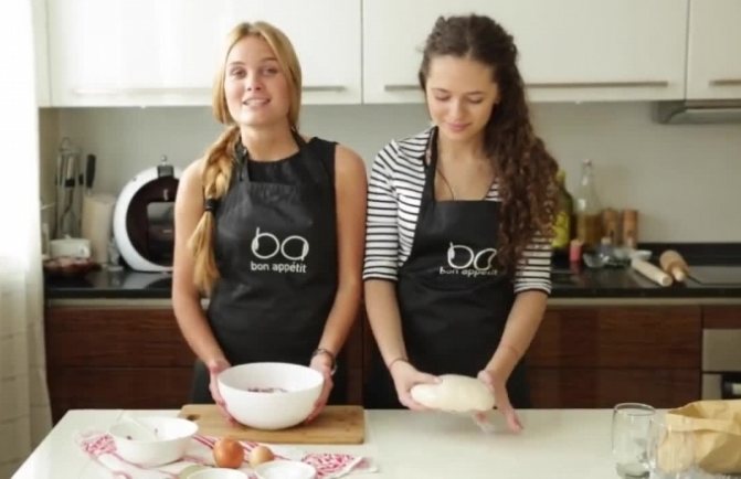 Иллюстрация на тему Лучшие кулинарные каналы на Ютубе на русском языке