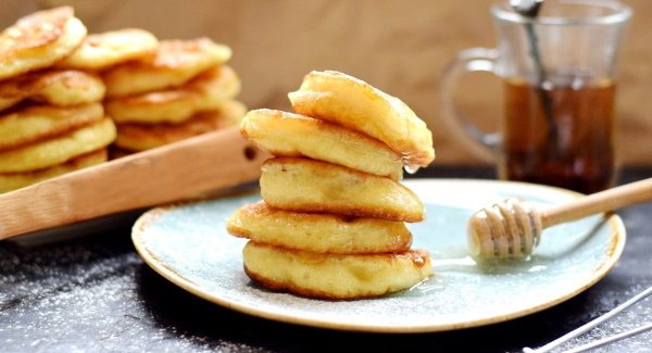 Оладьи из кислого кефира пышные. Рецепты с фото