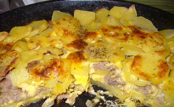 Практически все ингредиенты для этой запеканки можно легко найти на любой кухне