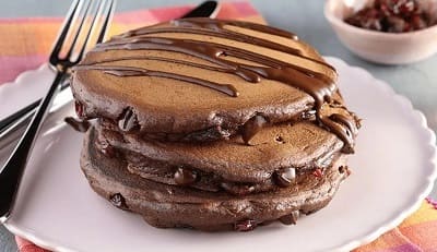 Шоколадные панкейки – 9 вкусных и быстрых рецептов
